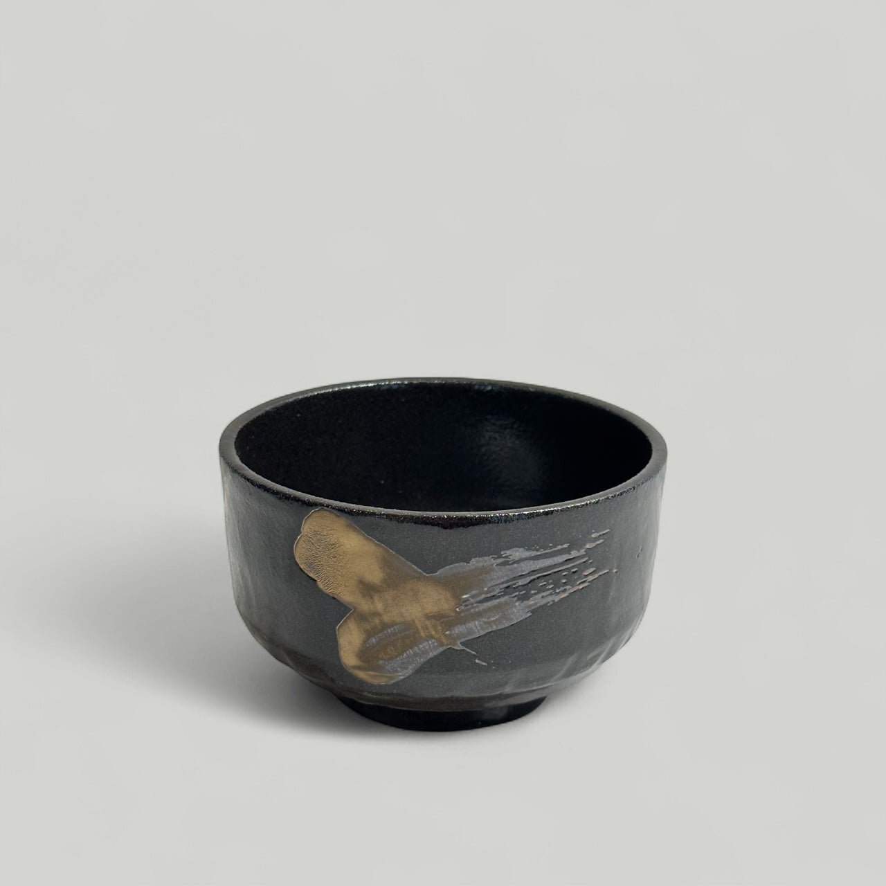 Black & Gold Matcha Bowl (Chawan) – Handmade Japanese Tea Bowl